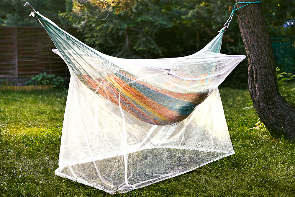 Moskitiera do hamaka meksykańskiego – skąd się wzięła i czy warto ją stosować?